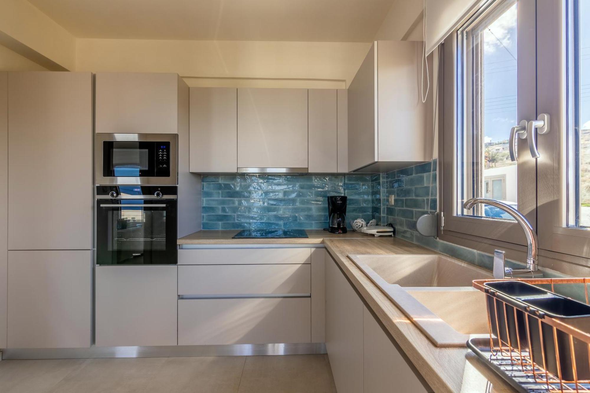 3 Bedroom Villa With Stunning Sea View & Private Parking Elia  外观 照片